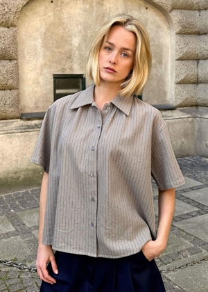 Allegra skjorte Ash Stripe Boii Studios 